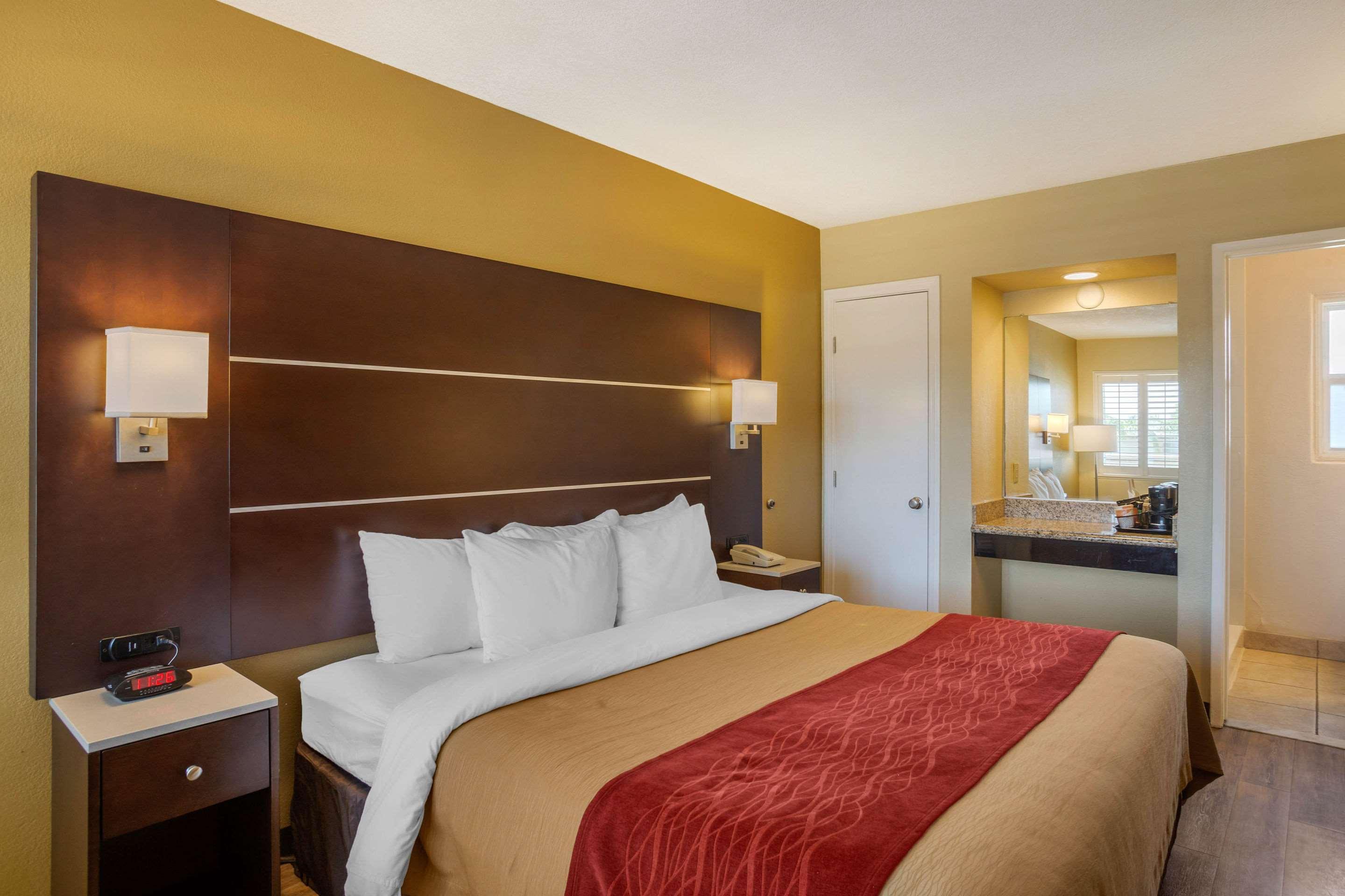 Comfort Inn San Diego Airport At The Harbor Exterior foto