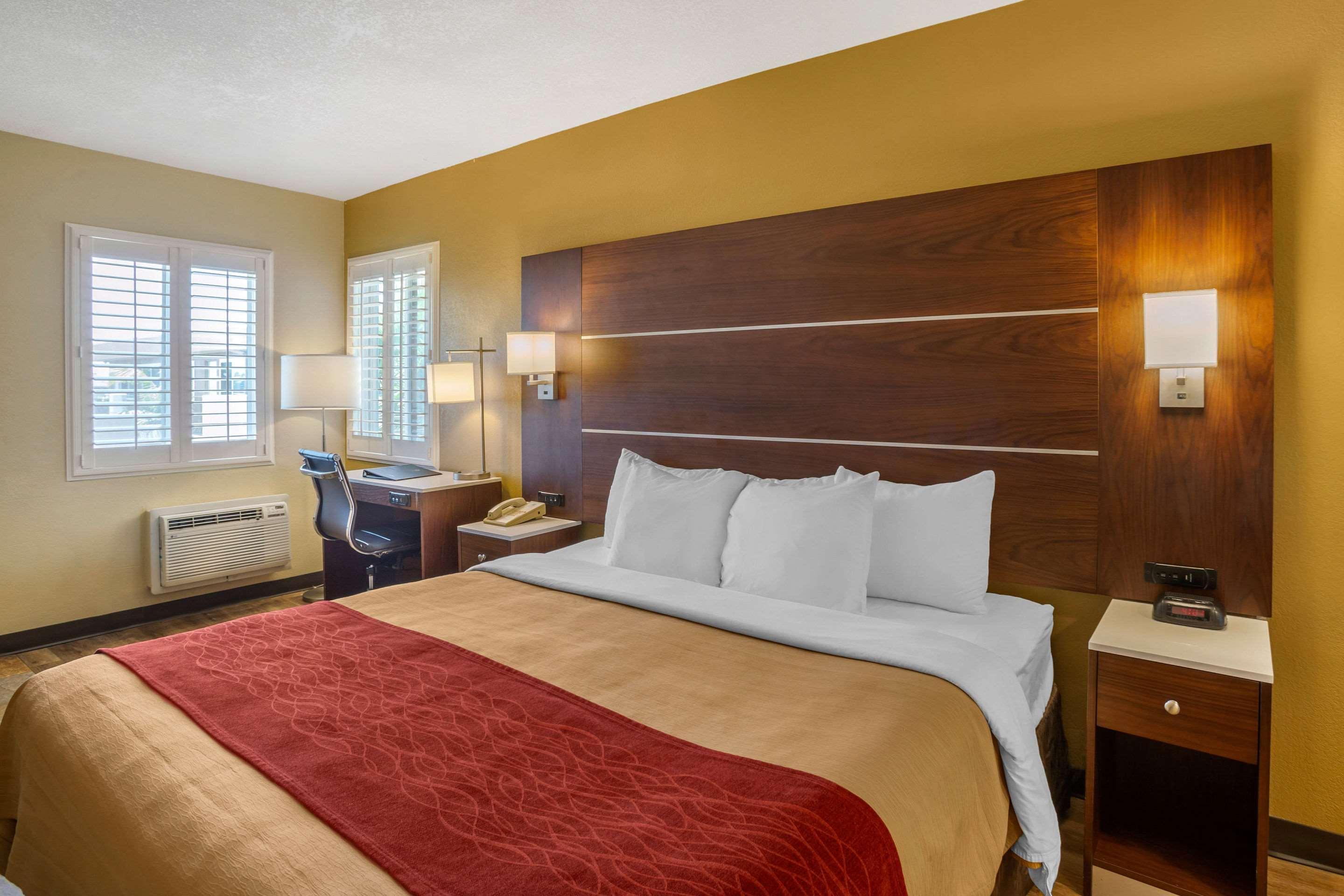 Comfort Inn San Diego Airport At The Harbor Exterior foto
