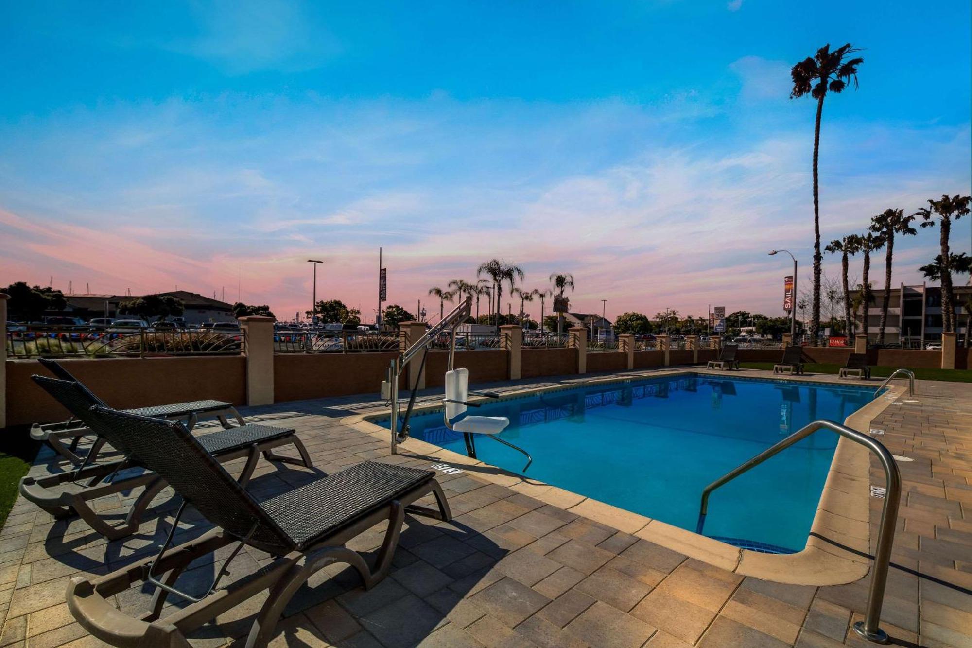 Comfort Inn San Diego Airport At The Harbor Exterior foto
