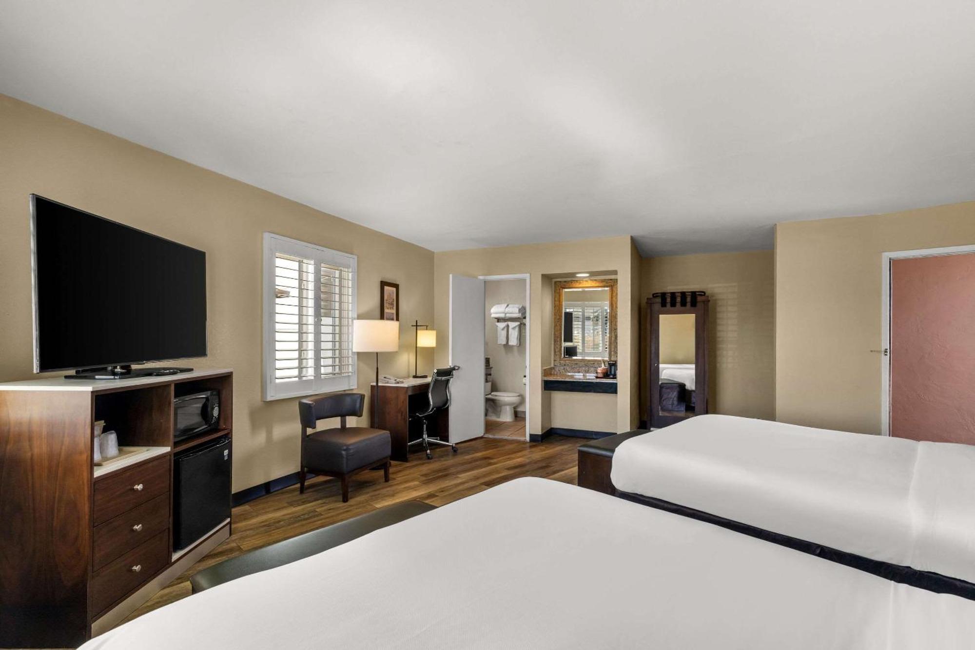 Comfort Inn San Diego Airport At The Harbor Exterior foto