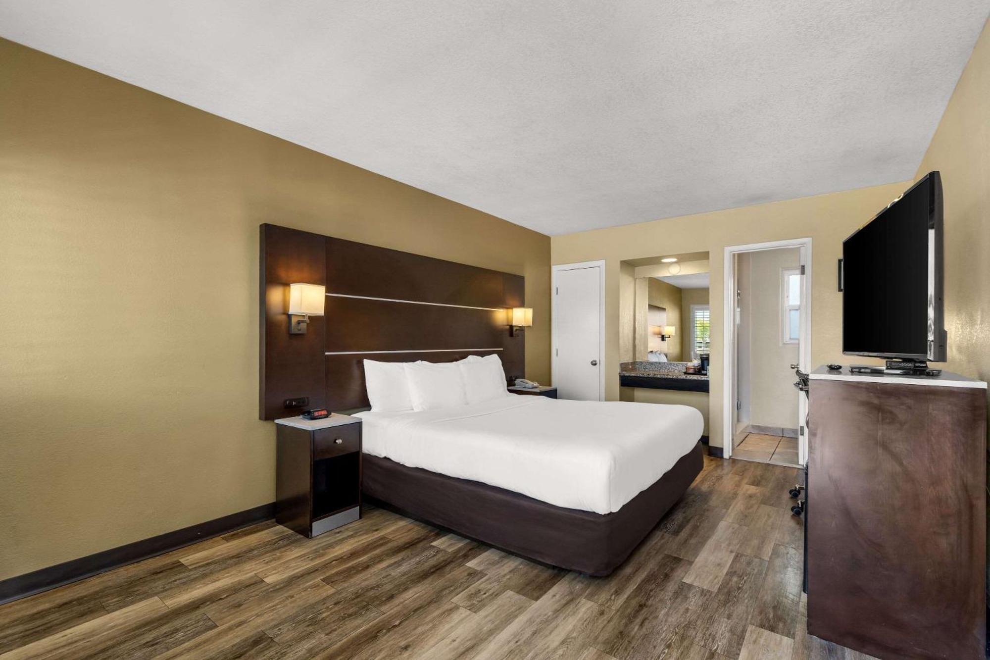 Comfort Inn San Diego Airport At The Harbor Exterior foto
